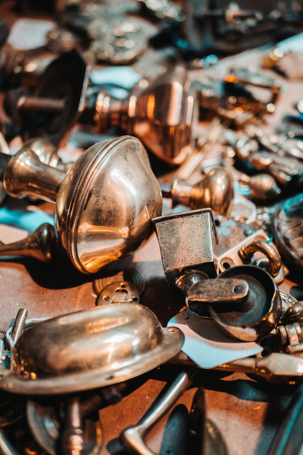 Why Brass is the Preferred Material for Elegant and Durable Door Handles? - UNTOLDstr