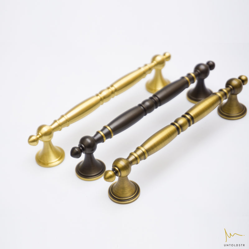 CLAUDIA - ANTIQUE BRASS / AB02